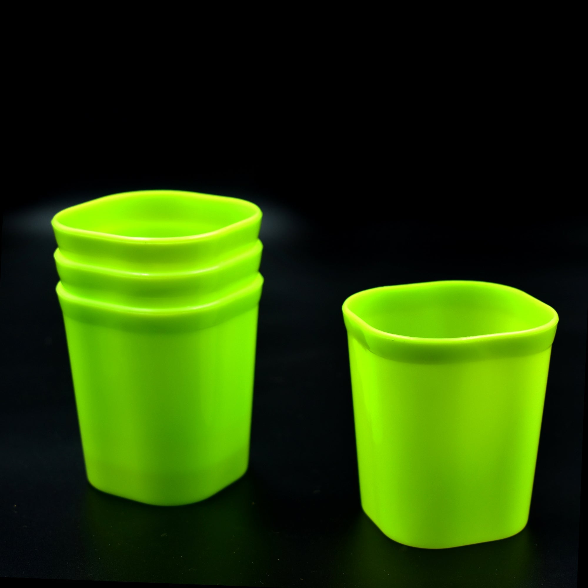 Plastic drinking glass set, ideal for daily use. Plastic drinking glass set, ideal for daily use.